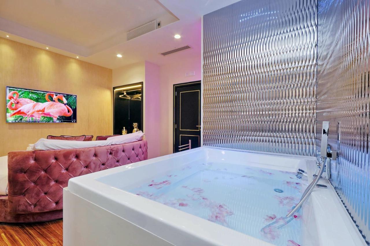 Spanish Hills Collection Luxury Suites & Jacuzzi Roma Ngoại thất bức ảnh