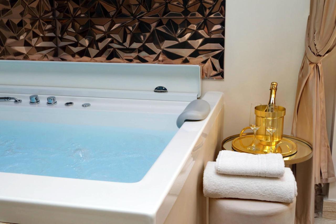 Spanish Hills Collection Luxury Suites & Jacuzzi Roma Ngoại thất bức ảnh